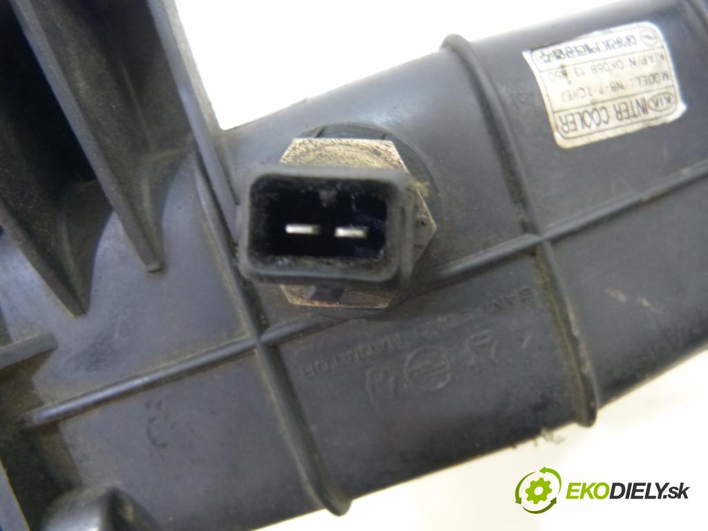 Kia Sportage 2.0 TD 83 hp  61 kW 2000 cm3  intercooler  (Chladiče nasávaného vzduchu (intercoolery))