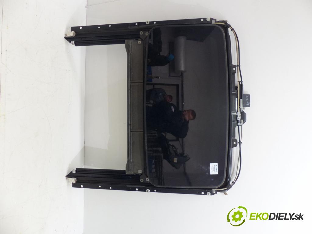 Volvo XC90 I 2002-2014 2.4 KAT 163 hp  120 kW 2400 cm3  střešní okno  (Okna karoserie)