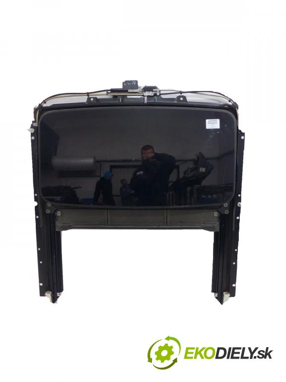 Volvo XC90 I 2002-2014 2.4 KAT 163 hp  120 kW 2400 cm3  střešní okno  (Okna karoserie)