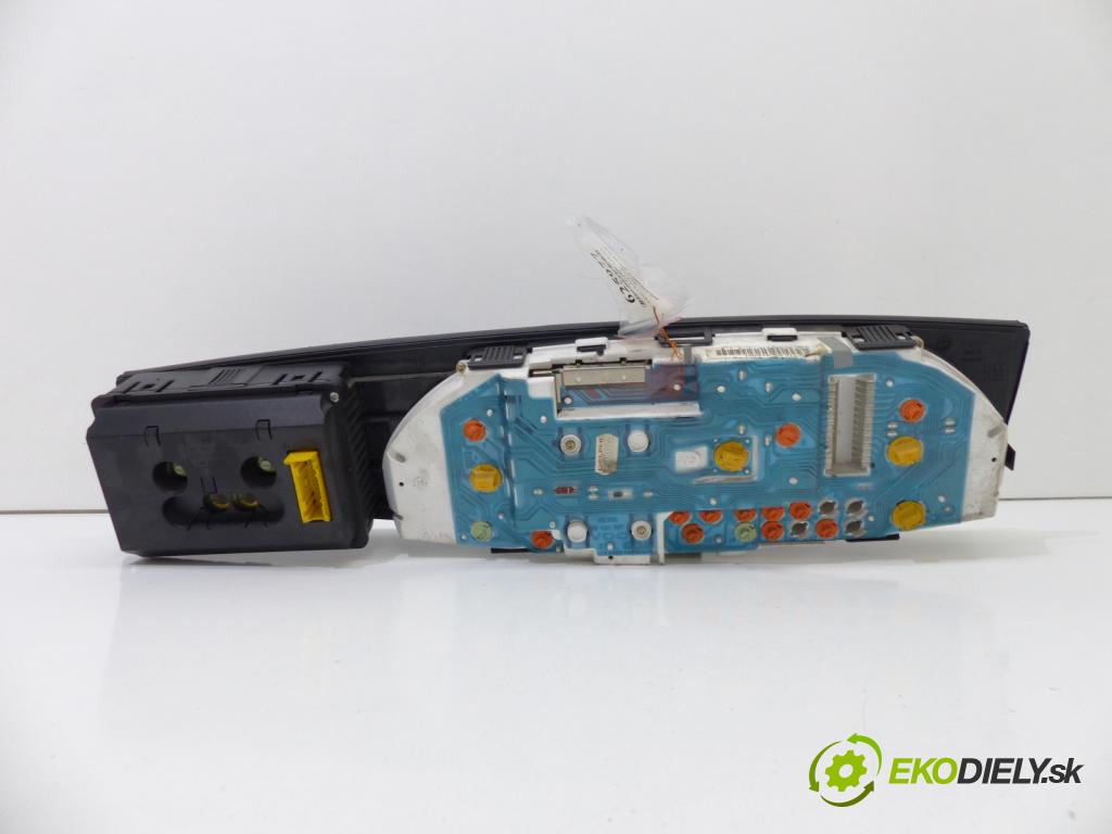 Opel Omega B 1994-2003 2.0 DTI 101 hp  74 kW 2000 cm3  prístrojovka  (Přístrojové desky, displeje)