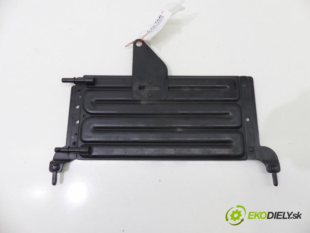 Peugeot 207 1.4 HDI 68 hp 50 kW 1400 cm3 chladič paliva