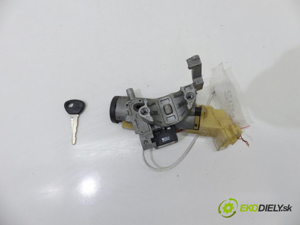 Mazda 323f 1.5 16V 88 hp  65 kW 1500 cm3  spínačka  (Spínací skříňky a klíče)