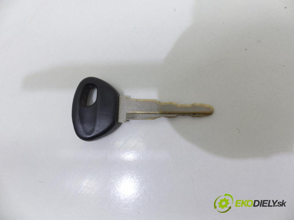 Mazda 323f 1.5 16V 88 hp  65 kW 1500 cm3  spínačka  (Spínací skříňky a klíče)