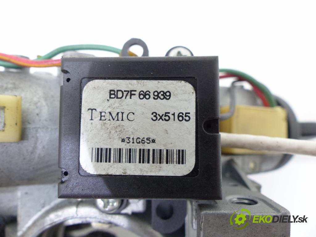 Mazda 323f 1.5 16V 88 hp  65 kW 1500 cm3  spínačka  (Spínací skříňky a klíče)