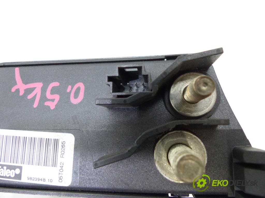 Mercedes B W245 2005-2011 2.0 CDI 109 HP  80 kW 2000 cm3  Výhrevné teleso, radiátor kúrenia  (Radiátory kúrenia)