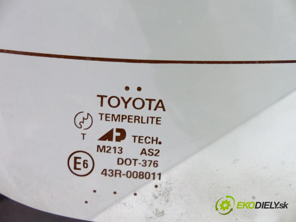 Toyota Corolla E11 1997-2002 1.6 16V 110 hp  81 kW 1600 cm3  okno zadní část  (Okna zadní)