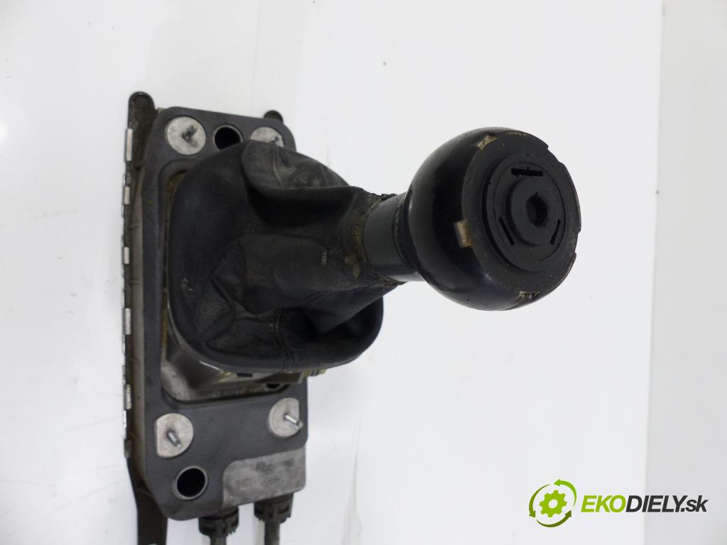 Vw Caddy III 2K 2003- 1.9 TDI 105 HP  77 kW 1900 cm3  Kulisa - -  (Rýchlostné páky / kulisy)