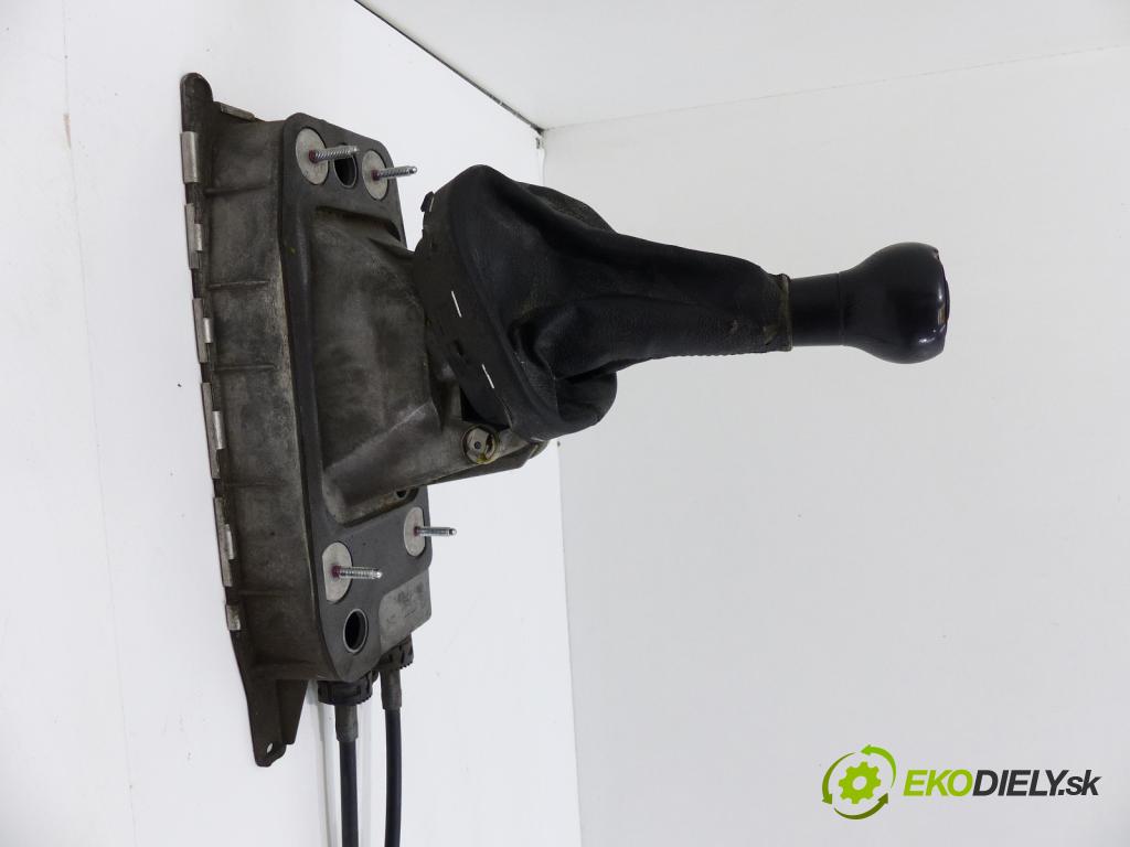 Vw Caddy III 2K 2003- 1.9 TDI 105 HP  77 kW 1900 cm3  Kulisa - -  (Rýchlostné páky / kulisy)