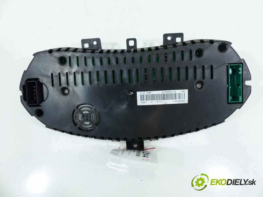Skoda Fabia II 2007-2014 1.2 6V 60 hp  44 kW 1200 cm3  prístrojovka  (Přístrojové desky, displeje)