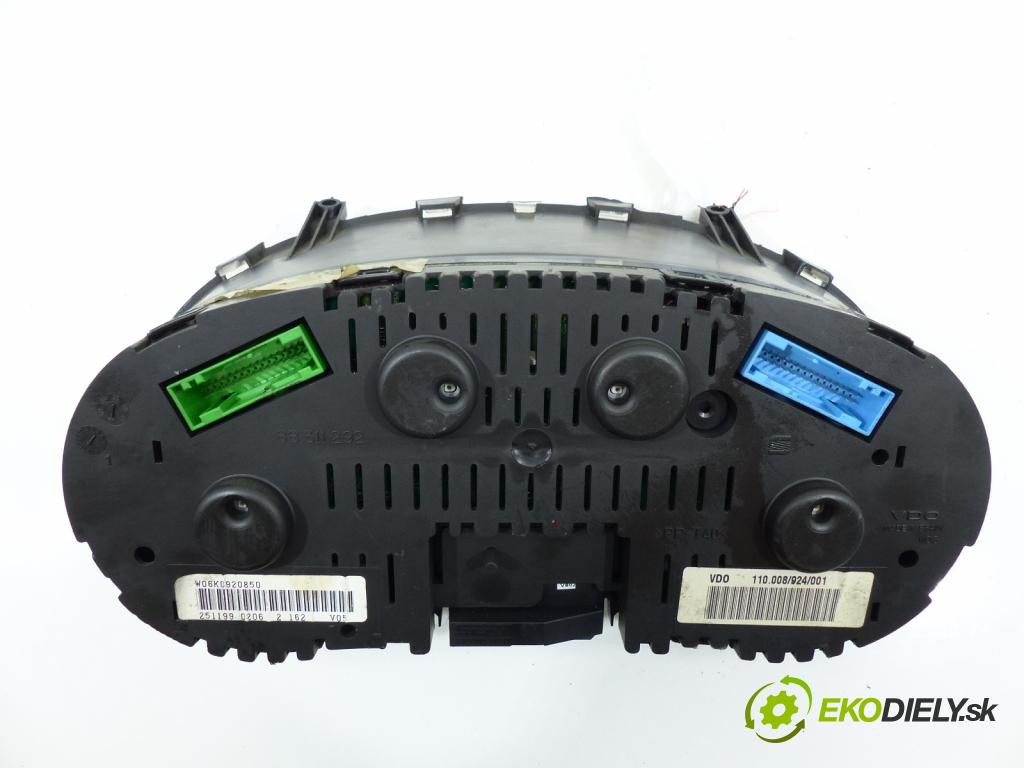 Seat Ibiza II 1993-2002 1.4 8V 60 hp  44 kW 1400 cm3  prístrojovka  (Přístrojové desky, displeje)