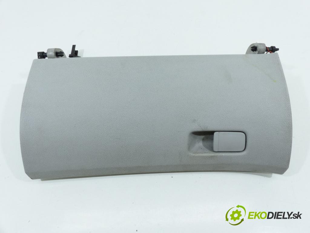 Skoda Fabia II 2007-2014 1.2 12V 69 HP  51 kW 1200 cm3  Priehradka, kastlík 