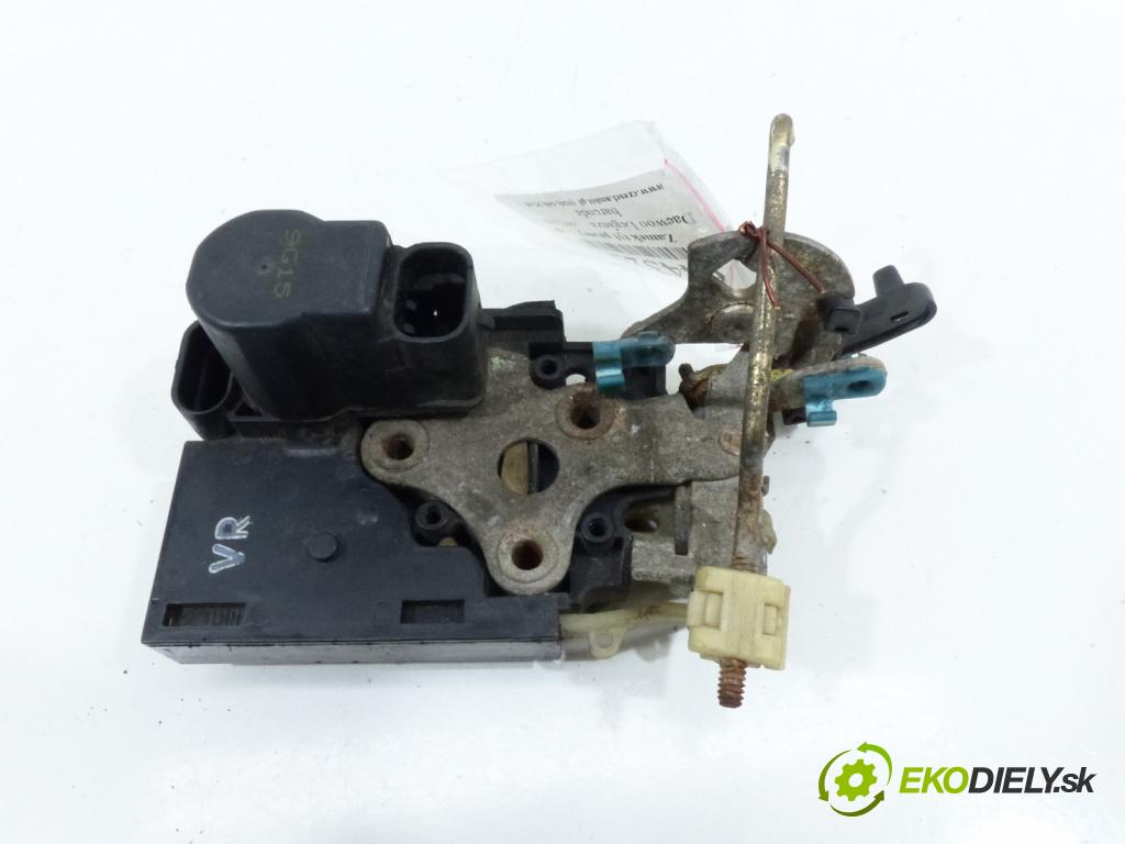 Daewoo Leganza 2.0 16V 133 hp  98 kW 2000 cm3  zámok zadní část pravý