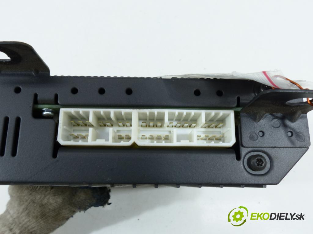 Jeep Grand Cherokee WJ 1998-2004 3.1 TD 140 HP  103 kW 3100 cm3  Zosilňovač  (Zosilňovače)