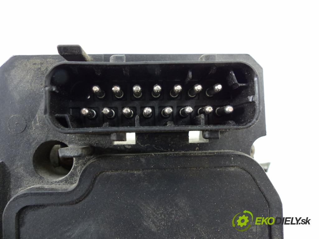 Mercedes Vaneo 1.9 8V 125 hp  92 kW 1900 cm3  pumpa ABS  (Pumpy brzdové)