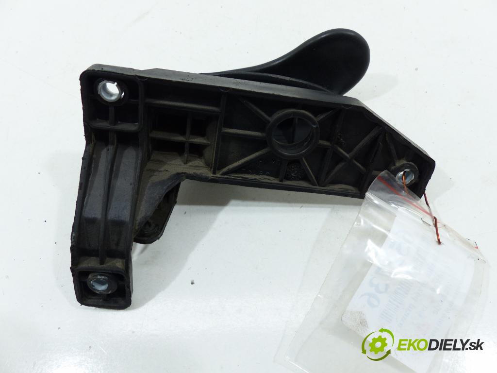 Fiat Brava I 1995-2001 1.4 12V   1400 cm3  Kľučka vnútorná predný pravá