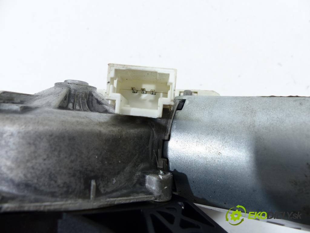 Dacia Sandero I 2008-2012 1.5 DCI 68 HP 50 kW 1500 cm3 Motor stieračov predný