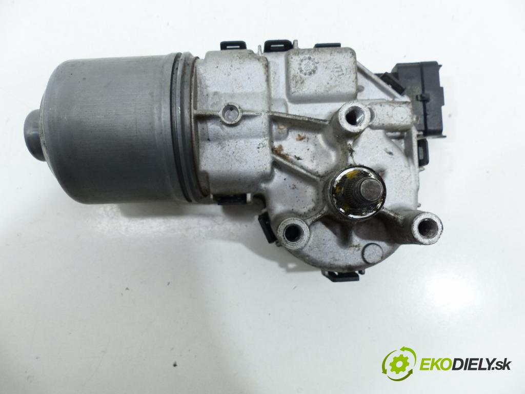 Dacia Sandero I 2008-2012 1.5 DCI 68 HP 50 kW 1500 cm3 Motor stieračov predný