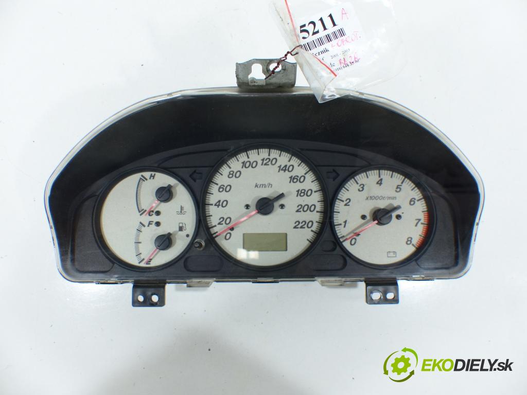 Mazda 323f 1.6 16V 98 hp  72 kW 1600 cm3  prístrojovka  (Přístrojové desky, displeje)