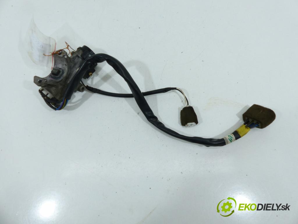 Hyundai Accent I 1994-1999 1.3 12V 75 HP  55 kW 1300 cm3  spinačka  (Spínacie skrinky a kľúče)