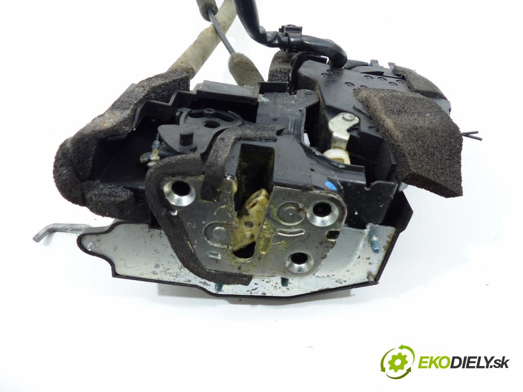 Mazda Cx-7 2.3 - 260 hp  191 kW 2300 cm3  zámok zadní část levý