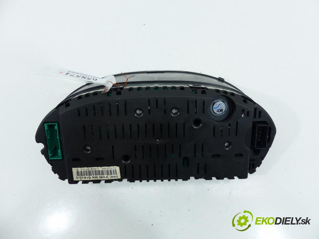 Skoda Fabia I 1999-2007 1.4 TDI 75 hp  55 kW 1400 cm3  prístrojovka  (Přístrojové desky, displeje)