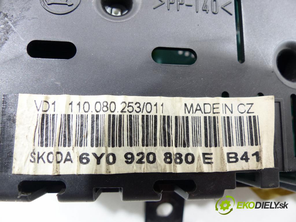 Skoda Fabia I 1999-2007 1.4 TDI 75 hp  55 kW 1400 cm3  prístrojovka  (Přístrojové desky, displeje)