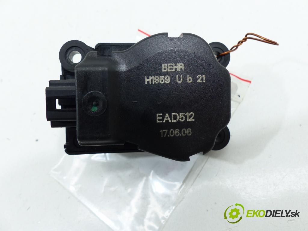 Citroen C4 2004-2011 2.0 16V 140 HP  103 kW 2000 cm3  Motorček kúrenia 