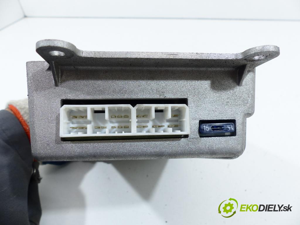 Lancia Thesis 2.4 JTD 150 HP  110 kW 2400 cm3  Zosilňovač  (Zosilňovače)