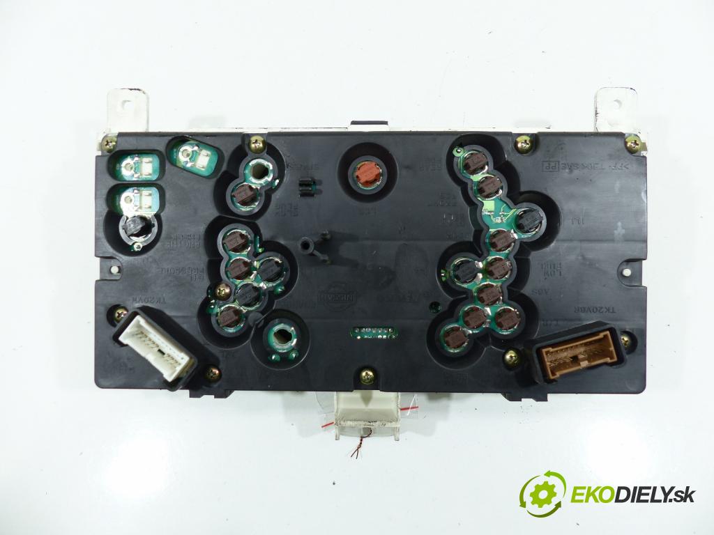 Nissan Almera tino 2.2 - 114 hp  84 kW 2200 cm3  prístrojovka  (Přístrojové desky, displeje)