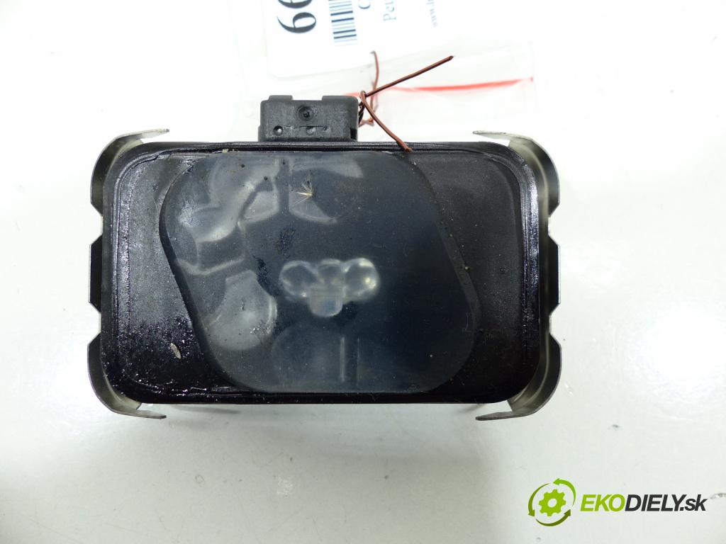 Peugeot 407 2.0 16V 136 HP  100 kW 2000 cm3  Snímač dažďa  (Snímače dažďa)