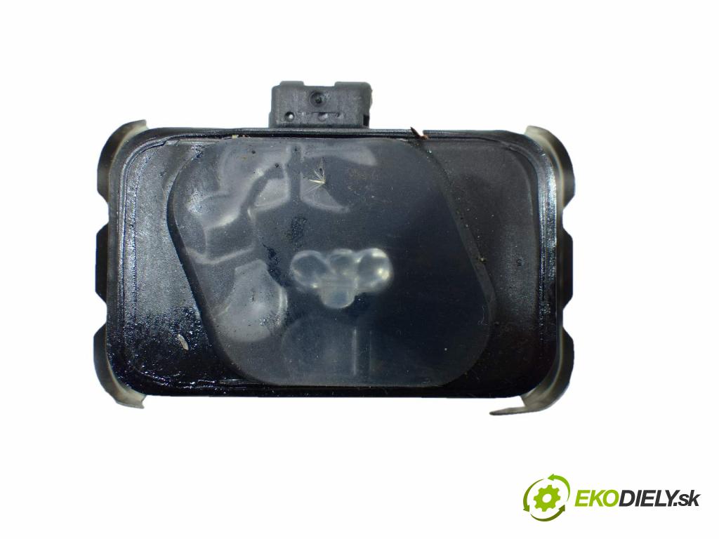 Peugeot 407 2.0 16V 136 HP  100 kW 2000 cm3  Snímač dažďa  (Snímače dažďa)