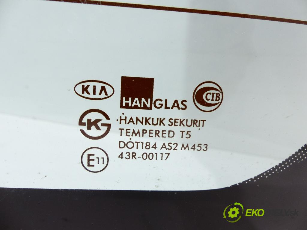 Kia Sorento I 2003-2009 2.5 CRDi 16V 140 HP  103 kW 2500 cm3  Okno zadná  (Sklá zadné)