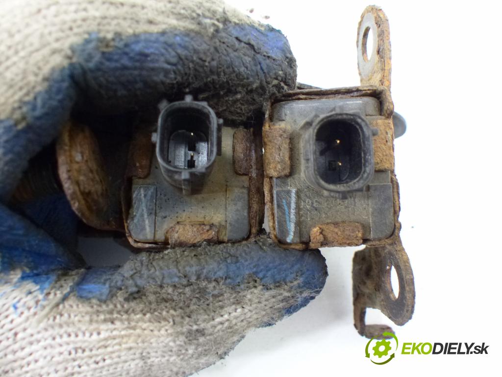 Toyota Corolla E11 1997-2002 1.4 16V VVTI 97 hp  71 kW 1400 cm3  silenbloku vzduchové