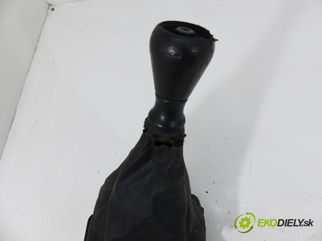 Peugeot 406 2.0 HDI 90 HP  66 kW 2000 cm3  Kulisa - -  (Rýchlostné páky / kulisy)