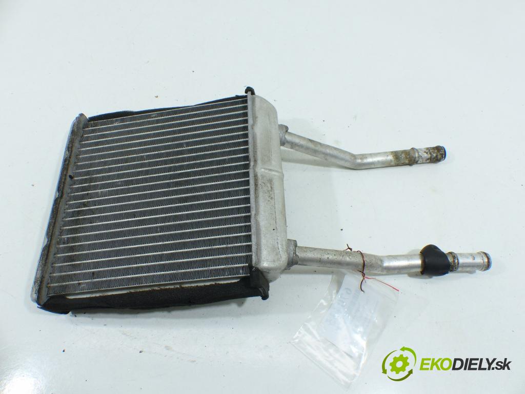Opel Vectra A 1988-1995 1.7 TD Isuzu   1700 cm3  Výhrevné teleso, radiátor kúrenia  (Radiátory kúrenia)