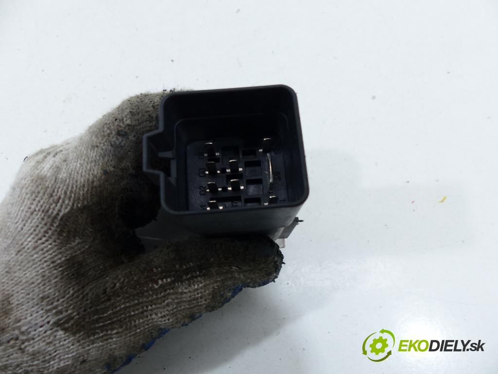 Seat Leon II 2005-2012 1.9 TDI 105 HP  77 kW 1900 cm3  relé  (Relé)