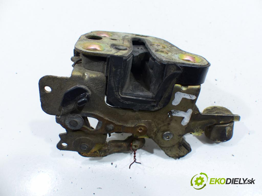 Opel Corsa B 1993-1999 1.4   1400 cm3  zámok zadní část levý 