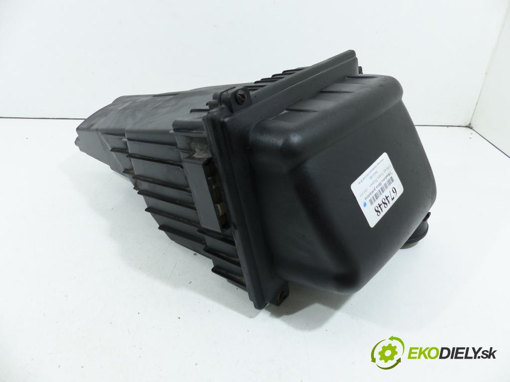 Citroen Xsara Picasso 1.6 8V 95 hp  70 kW 1600 cm3  obal filtra vzduchu  (Kryty filtrů)