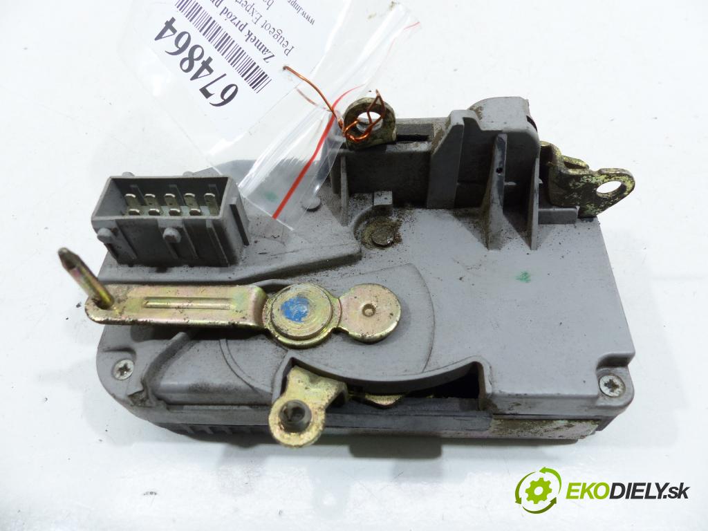 Peugeot Expert I 1995-2006 1.9D 69 hp  51 kW 1900 cm3  zámok přední část pravý 