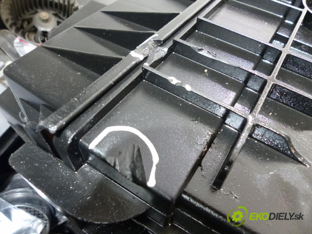 Ford Transit 2000-2006 2.0 tddi   2000 cm3  obal filtra vzduchu  (Kryty filtrů)