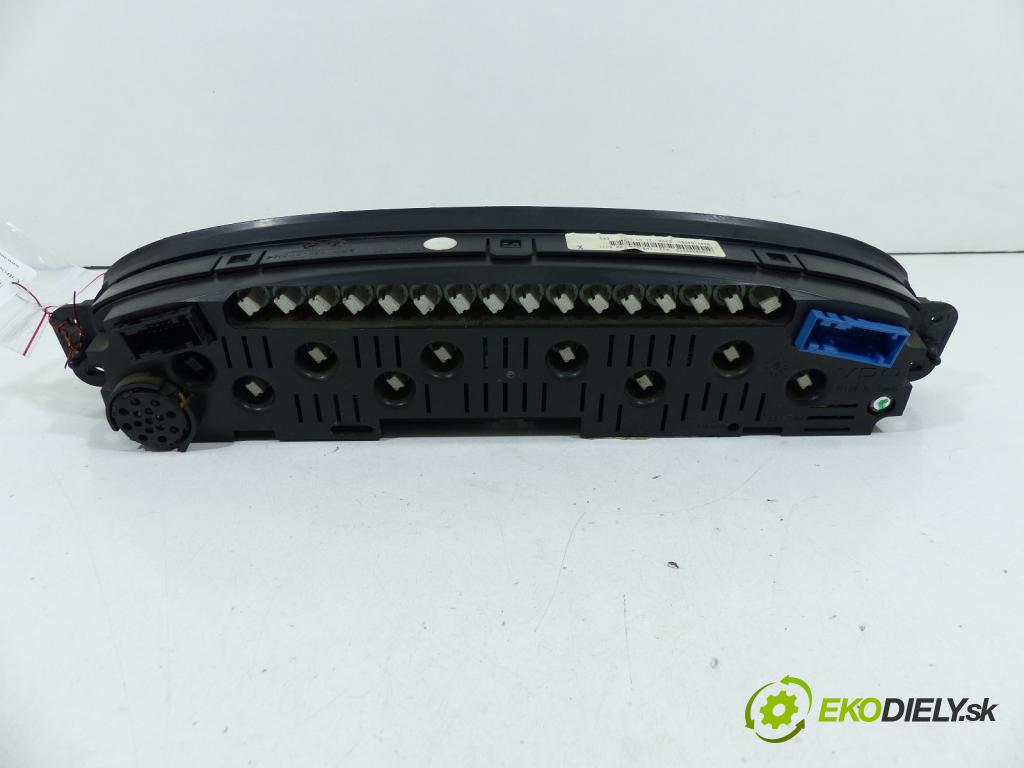 Citroen Xsara Picasso 2.0 HDI 90 hp  66 kW 2000 cm3  prístrojovka  (Přístrojové desky, displeje)