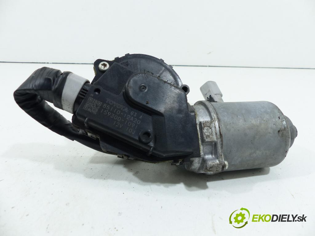 Toyota Corolla E15 2007-2014 1.4 D4D 90 hp  66 kW 1400 cm3  motor stěračů přední část