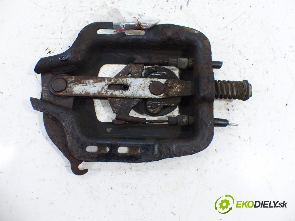 Mercedes Sprinter I 1995-2006 2.3D  58 kW 2300 cm3  Brzda ručný  (Ručné brzdy)