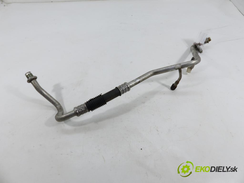 Ford Focus Mk2 2004-2011 1.6 16V 101 HP  74 kW 1600 cm3  Rúrka klimatizácie