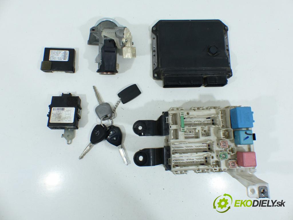 Toyota Corolla E15 2007-2014 1.6 16V 132  HP  97 kW 1600 cm3  Jednotka riadiaca