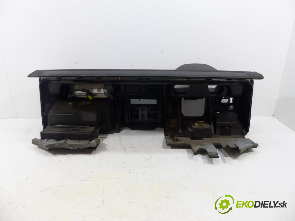 Skoda Fabia I 1999-2007 1.4 MPI 60 HP  44 kW 1400 cm3  palubovka -