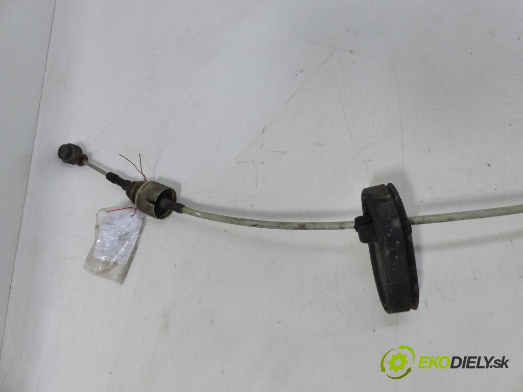 Opel Signum 1.9 CDTI 150 hp  110 kW 1900 cm3  kulisa - -