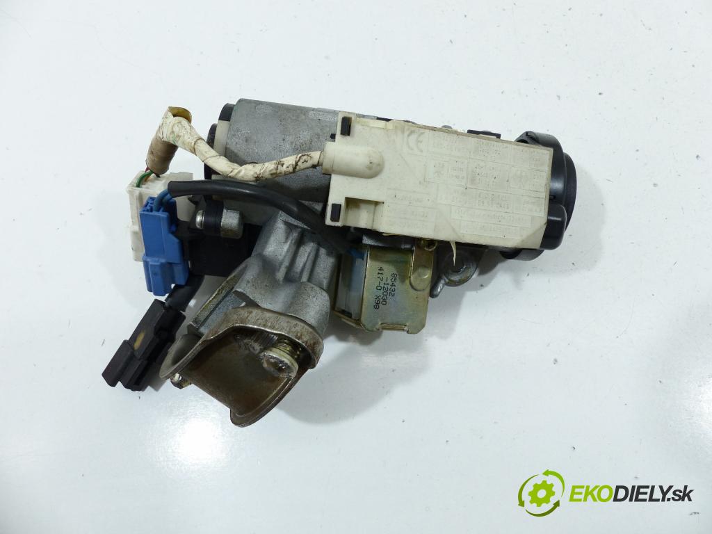 Toyota Corolla E11 1997-2002 1.6 VVTI 16V 110 hp  81 kW 1600 cm3  jednotka řídící