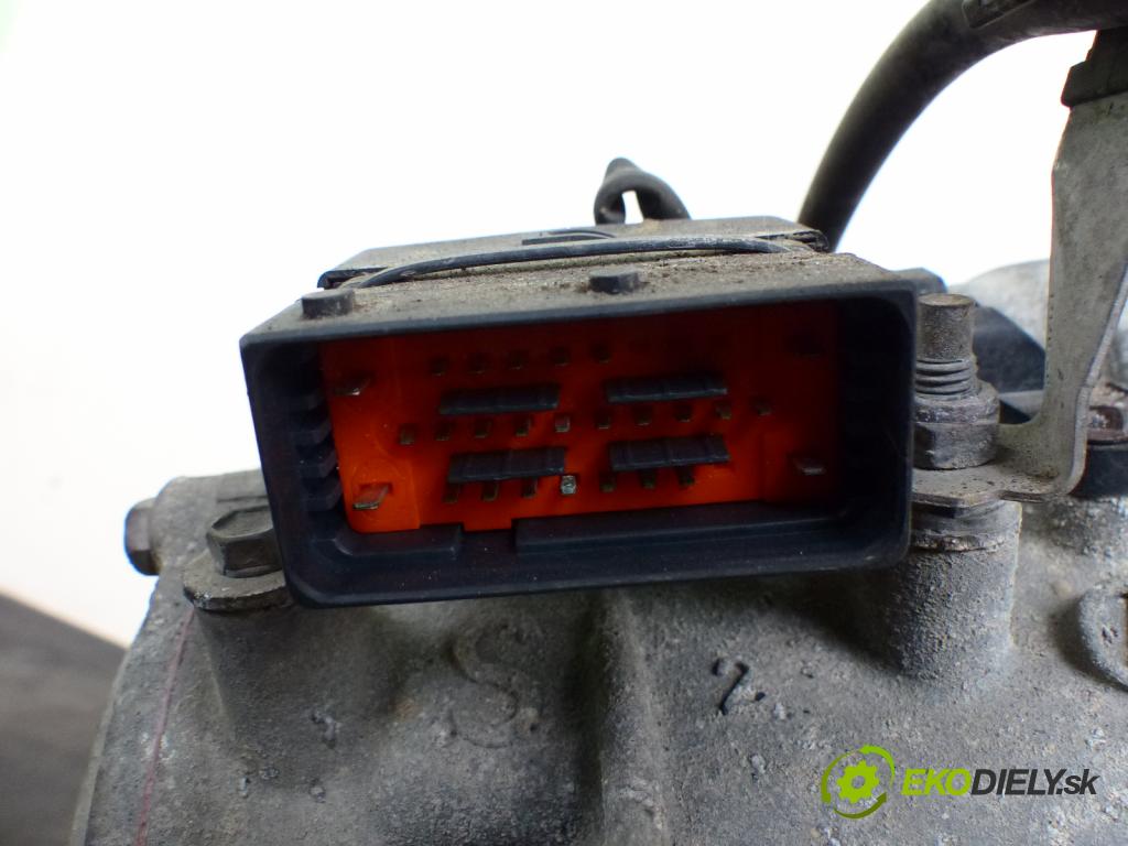 Opel Signum 3.0 CDTI V6 177 HP 130 kW 3000 cm3 Prevodovka - automat