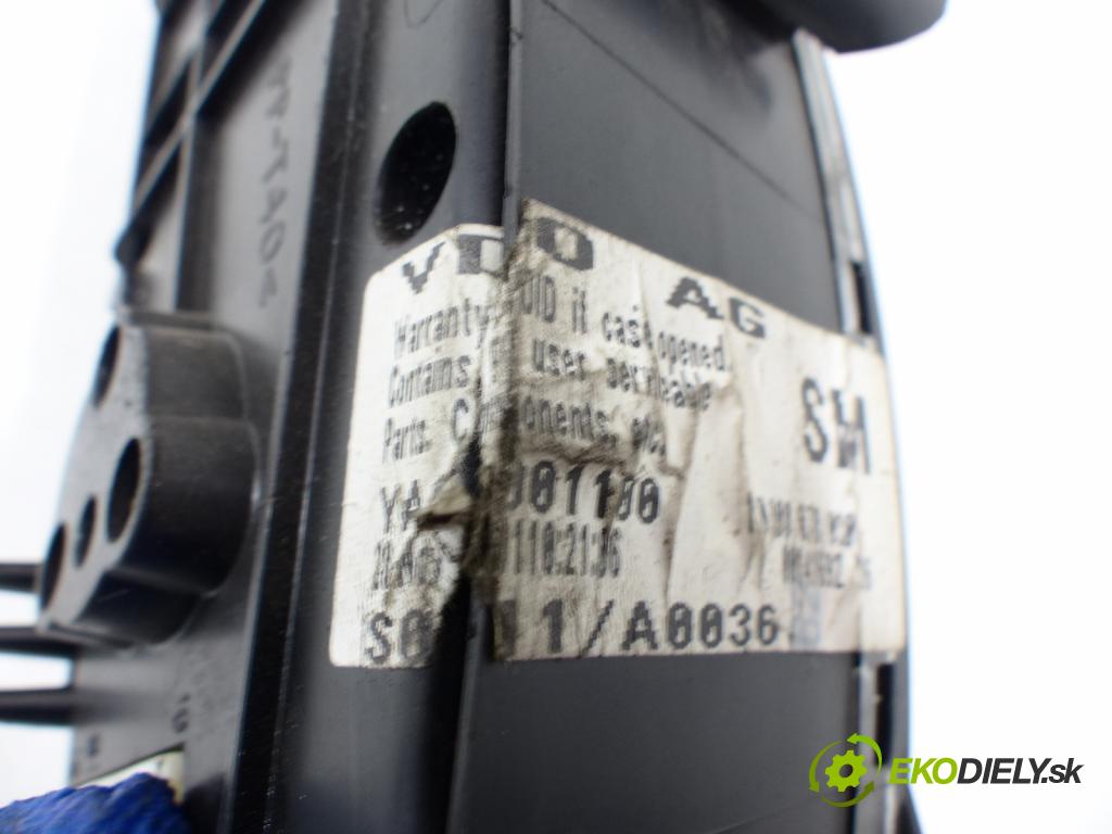 Rover 75 2.5 V6 190 HP  140 kW 2500 cm3  Prístrojovka  (Prístrojové dosky, displeje)